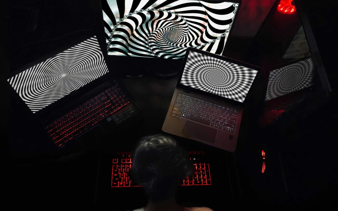 Konspirační teorie o&nbsp;deep state se šíří už i&nbsp;v&nbsp;Česku. Nejraději ji mají populisté 